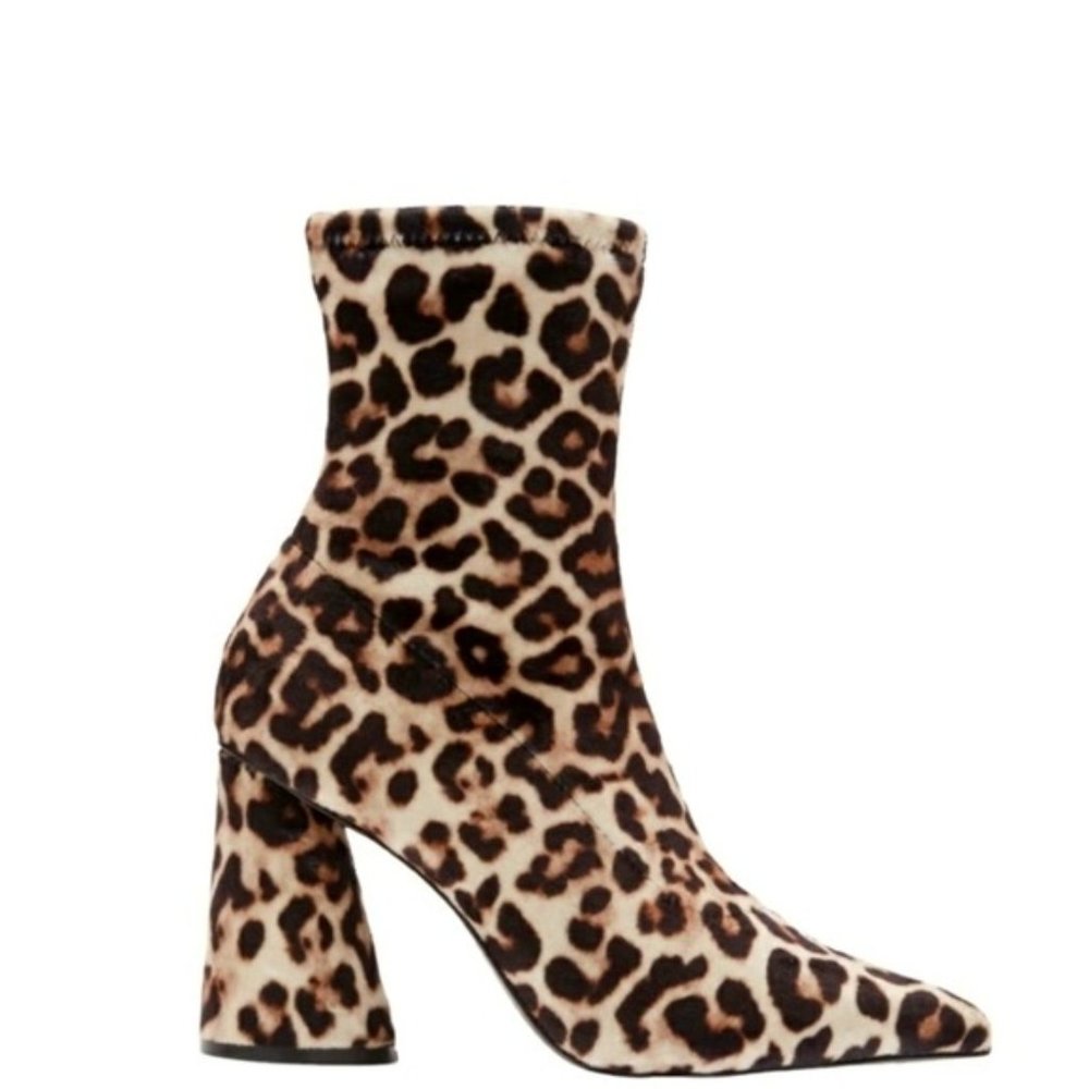 Steve Madden Valyant Pointed Toe Bootie